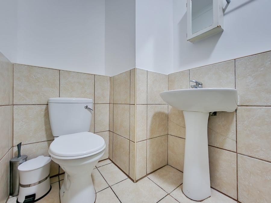 2 Bedroom Property for Sale in Cape Town City Centre Western Cape